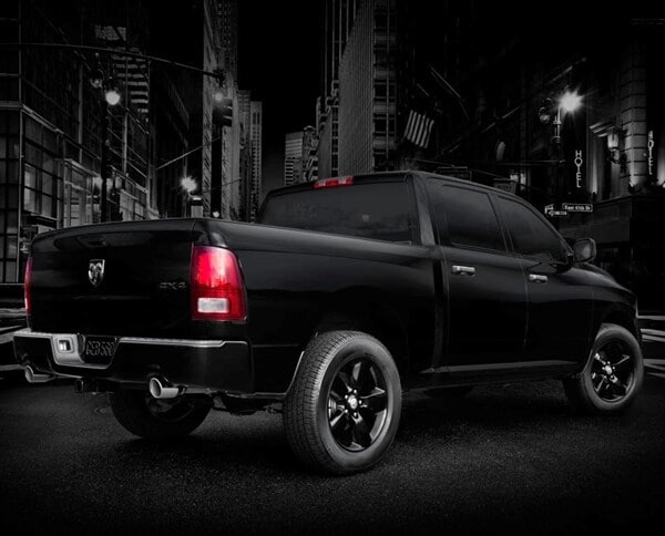 2013-ram-1500-black-express-rear-static-600-001
