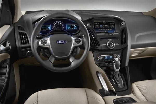 2014-ford-focus-electric-interior-detail-600-001