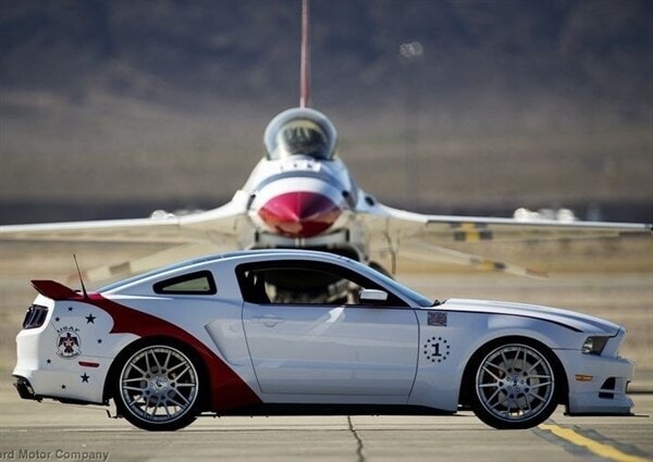 2014-ford-mustang-usaf-thunderbirds-edition-profile-static1-600-001