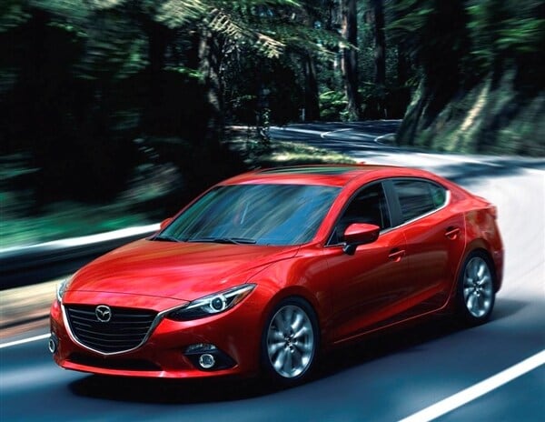 2014-mazda-mazda3-4d-front-action2-600-001