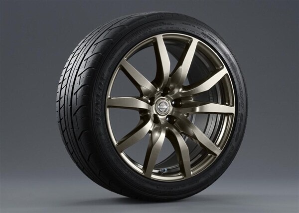 2014-nissan-gt-r-special-edition-carbon-rays-alloy-wheel-600-001