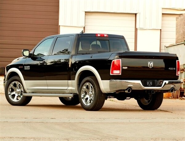 2014-ram-1500-rear-static-600-001