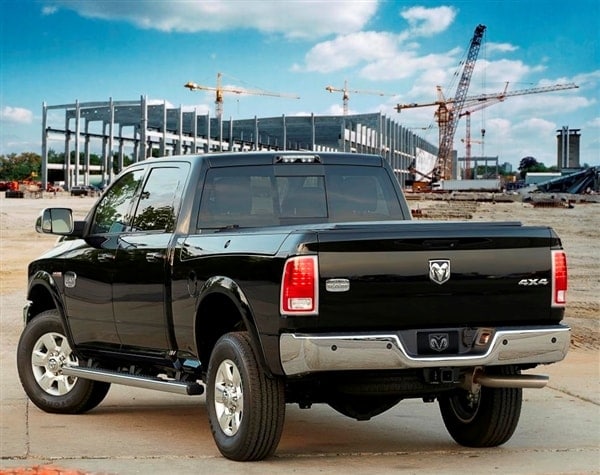 2014-ram-2500-rear-static-600-001