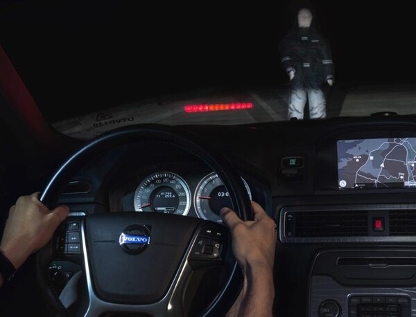 2015-volvo-xc90-safety-tech-pedestrian-detection-in-darkenss2-600-001