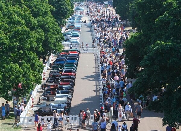 aston-martin-centennial-celebration-overall-600-001