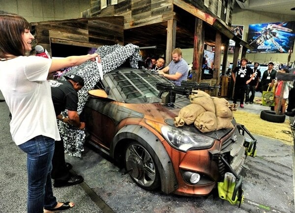 hyundai-veloster-zombie-survival-machine-reveal-detail-600-001