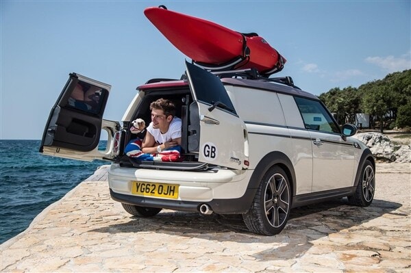 mini-camper-concepts-clubvan-camper-rear-doors-detail-600-001