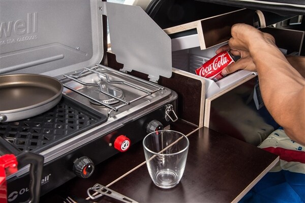 mini-camper-concepts-clubvan-camper-stovetop-detail-600-001