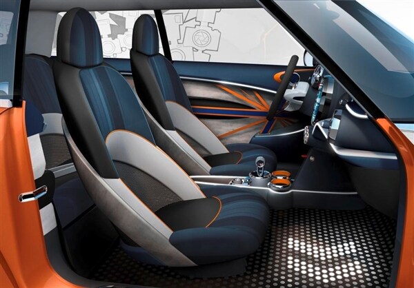 mini-vision-interior-look-in-600-001