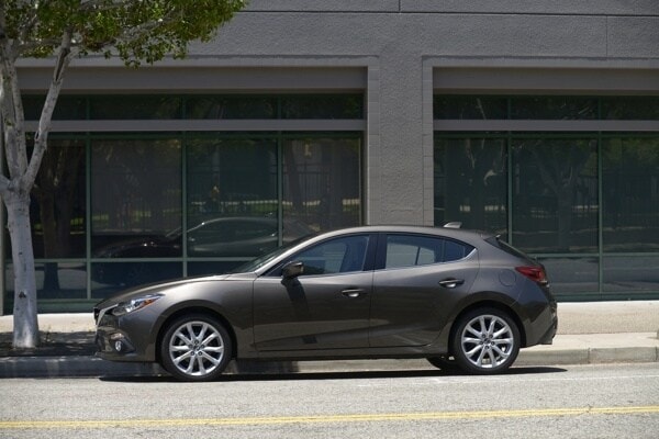 my14_mazda3_16-600-001