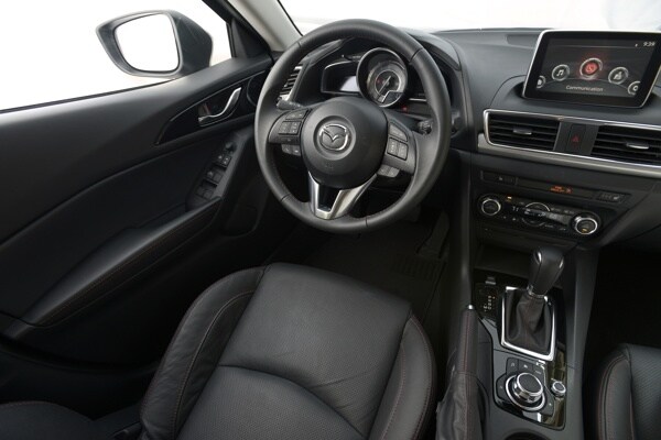 my14_mazda3_20-600-001