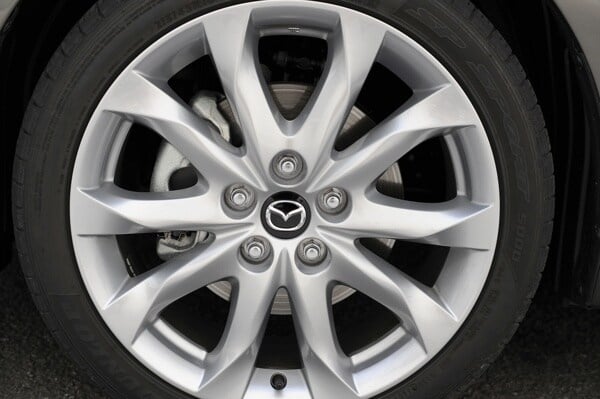 my14_mazda3_40-600-001