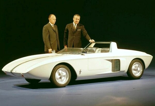 1962-ford-mustang-1-concept-front-static-600-001