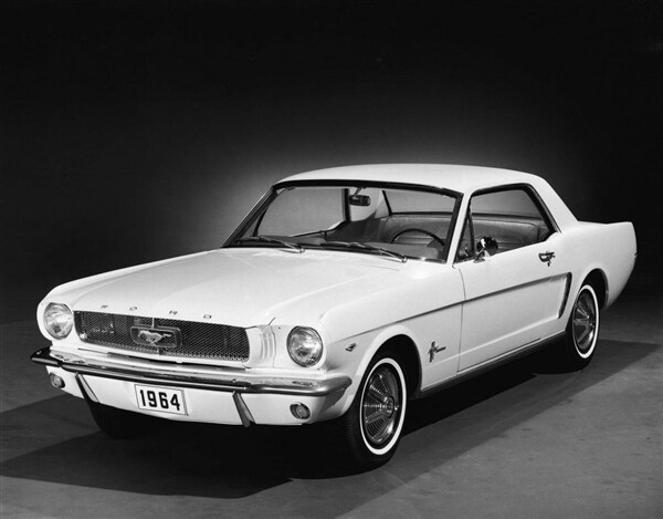 1964-12-ford-mustang-coupe-front-static-600-001
