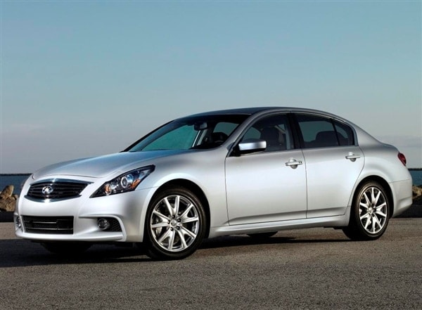 2013-infiniti-g37-sedan-front-static2-600-001