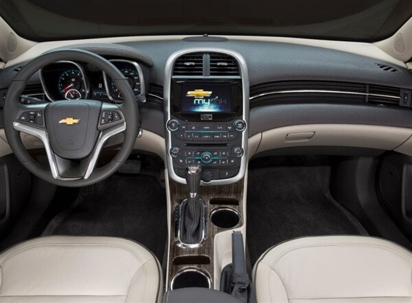 2014-chevrolet-malibu-center-console-600-001