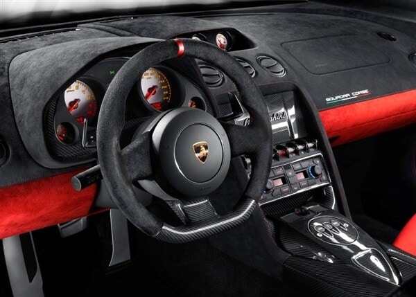 2014-lamborghini-gallardo-lp-570-4-squadra-corse-dash-detail-600-001
