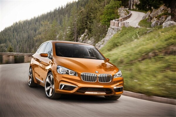 bmw-concept-active-tourer-outdoor-front-action-600-001