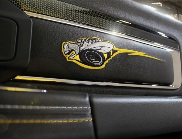 ram-1500-rumble-bee-concept-door-logo-600-001