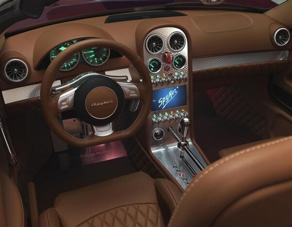 spyker-b6-avendor-spyder-concept-interior2-600-001