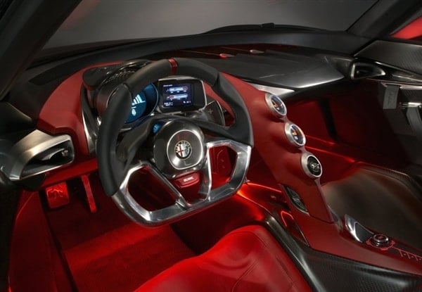 2013-alfa-romeo-4c-interior2-600-001
