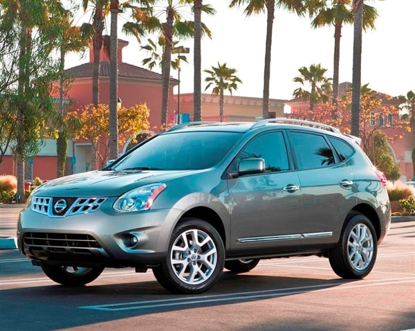 2013-nissan-rogue-front-static-600-001