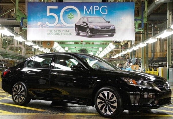 2014-honda-accord-hybrid-production-start-front-static-600-001