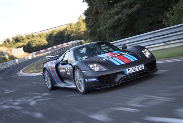 2014-porsche-918-spyder-nurburgring-record3-600-001
