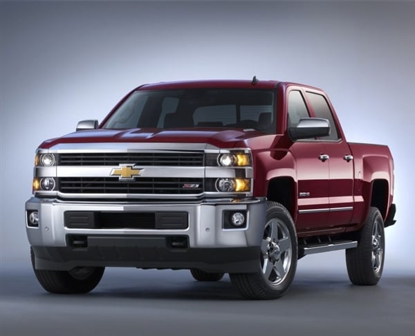 2015-chevrolet-silverado-2500hd-front-static1-600-001