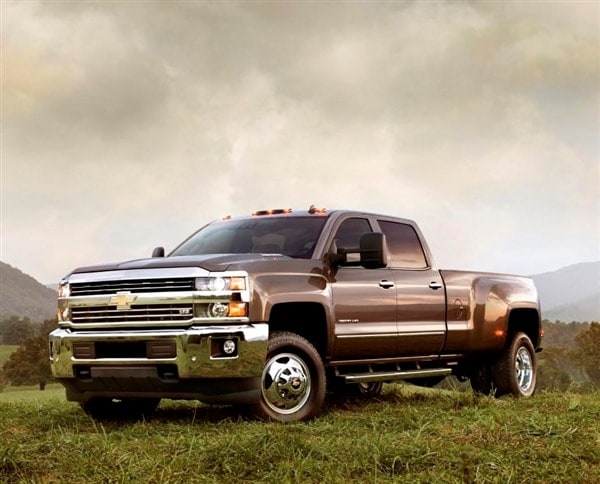2015-chevrolet-silverado-3500hd-static-front-hero-600-001
