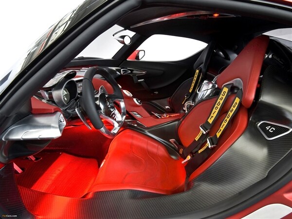 alfa-romeo-4c-interior-600-001