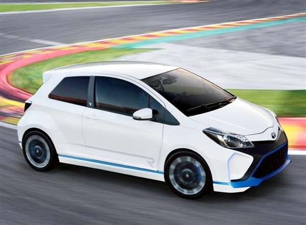 toyota-yaris-hybrid-r-concept-pan-action2-600-001