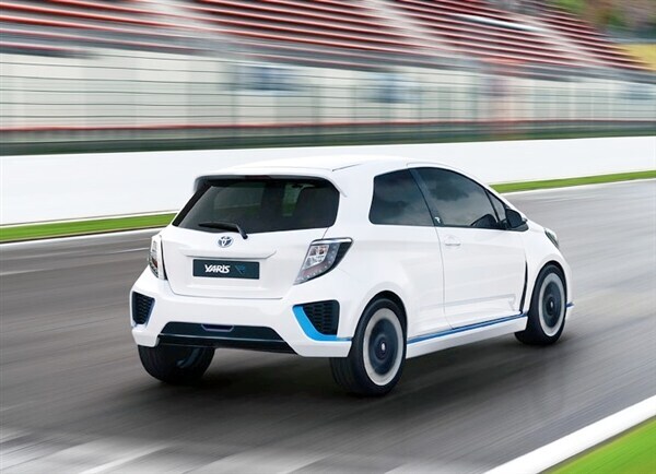 toyota-yaris-hybrid-r-concept-rear-action1-600-001