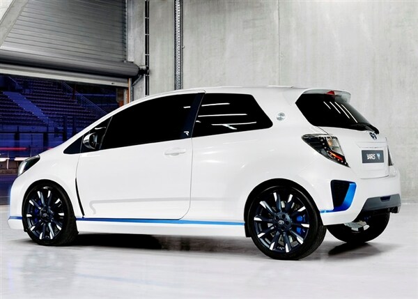 toyota-yaris-hybrid-r-concept-rear-static1-600-001