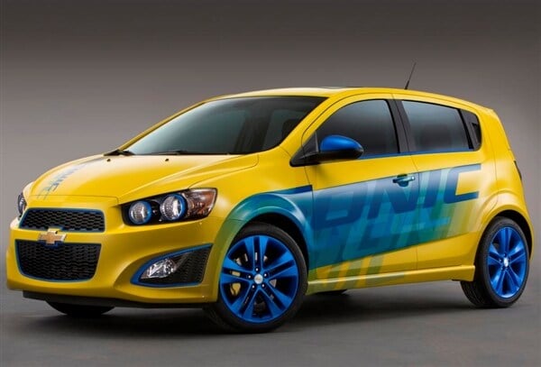 2013-sema-chevrolet-performance-sonic-rs-front-static2-600-001