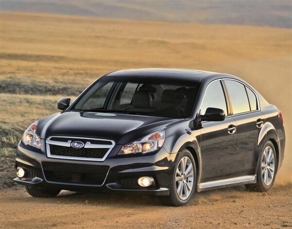 2013-subaru-legacy-front-action-600-001