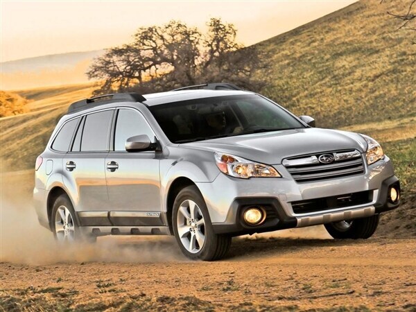 2013-subaru-outback-front-action-600-001