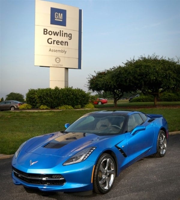 2014-corvette-stingray-premiere-hero-shot-600-001