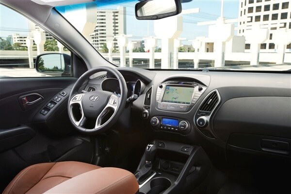 2014-hyundai-tucson-interior-front-600-001
