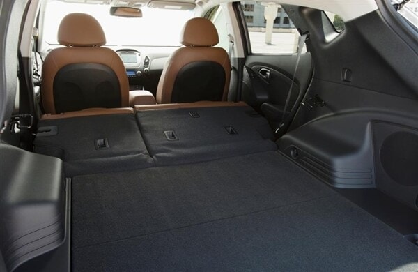 2014-hyundai-tucson-interior-rear3-600-001