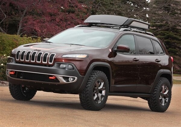 2014-mopar-jeep-trail-carver-front-static-600-001