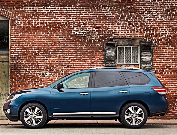 2014-nissan-pathfinder-hybrid-profile-static-600-001