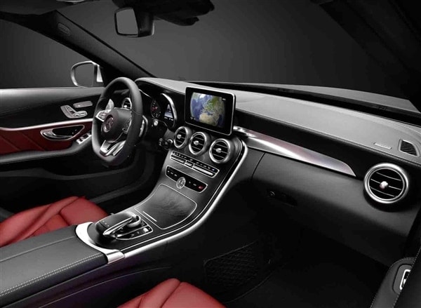 2015-mercedes-benz-c-class-interior-dash2-600-001