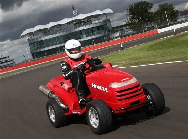 honda-mean-mower1-front-action-600-001