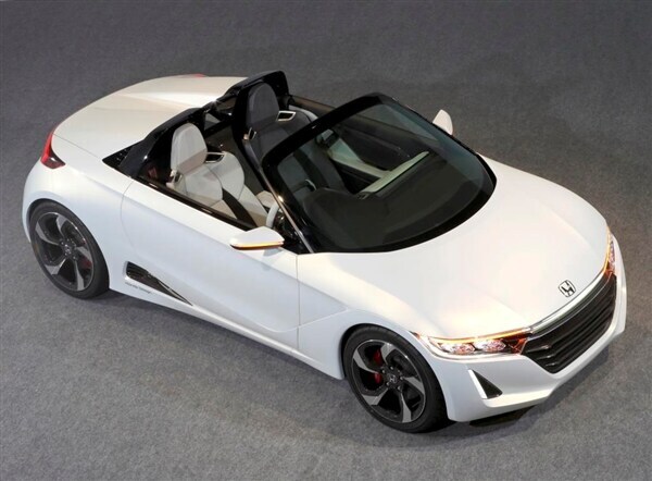 honda-s660-concep-front-overheaad-static-600-001