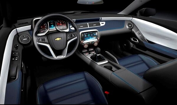 2013-chevrolet-camaro-spring-editon-interior-600-001