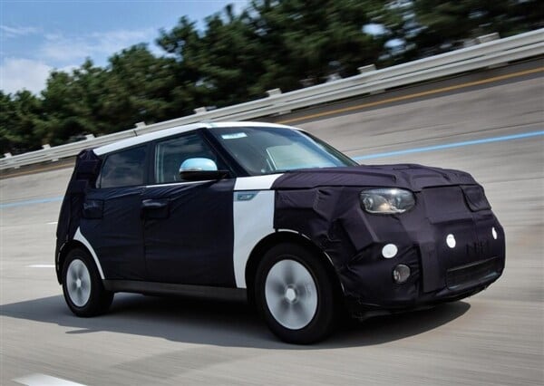 2014-kia-soul-ev-spy-shot1-600-001