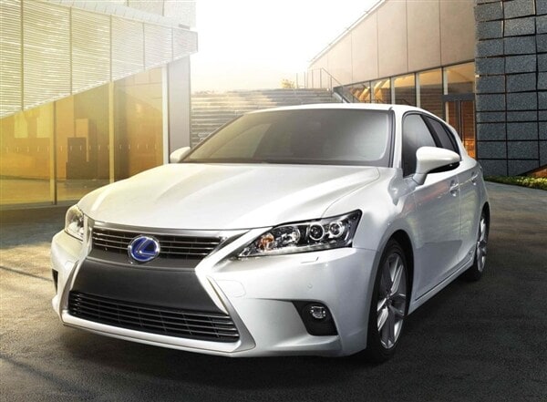 2014-lexus-ct200h-front-static-600-001