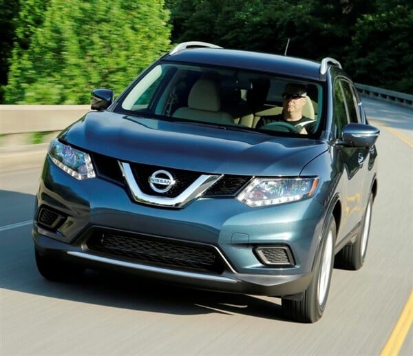 2014-nissan-rogue-front-action-lead-600-001