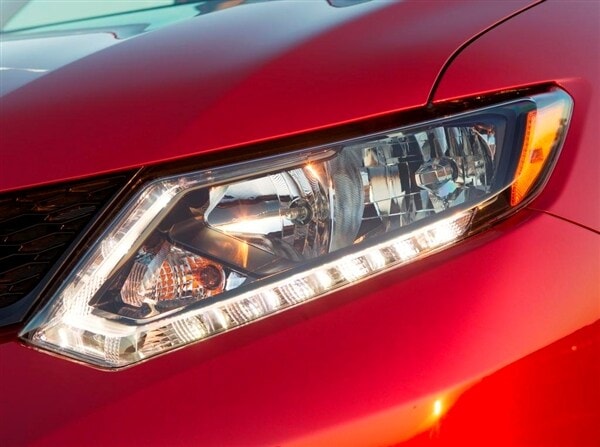 2014-nissan-rogue-heasdlight-drl-600-001
